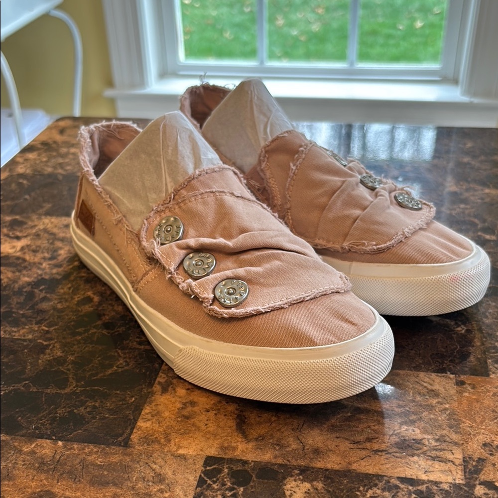 Women's Casual Slip-On Shoes - Blow Fish Pink Melon